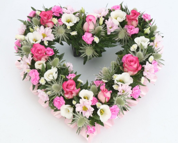 pink-and-white-mixed-heart-funeral-flowers-sheffield
